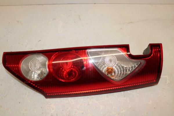 FEU ARRIERE DROIT RENAULT KANGOO 2008-2013 ( 2PORTES ) - Vue 1